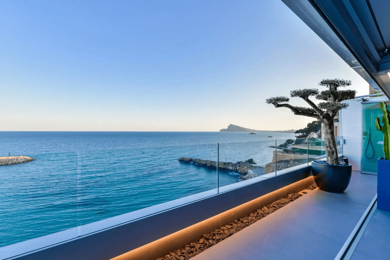 Exclusive Seafront Duplex in Mascarat, Altea