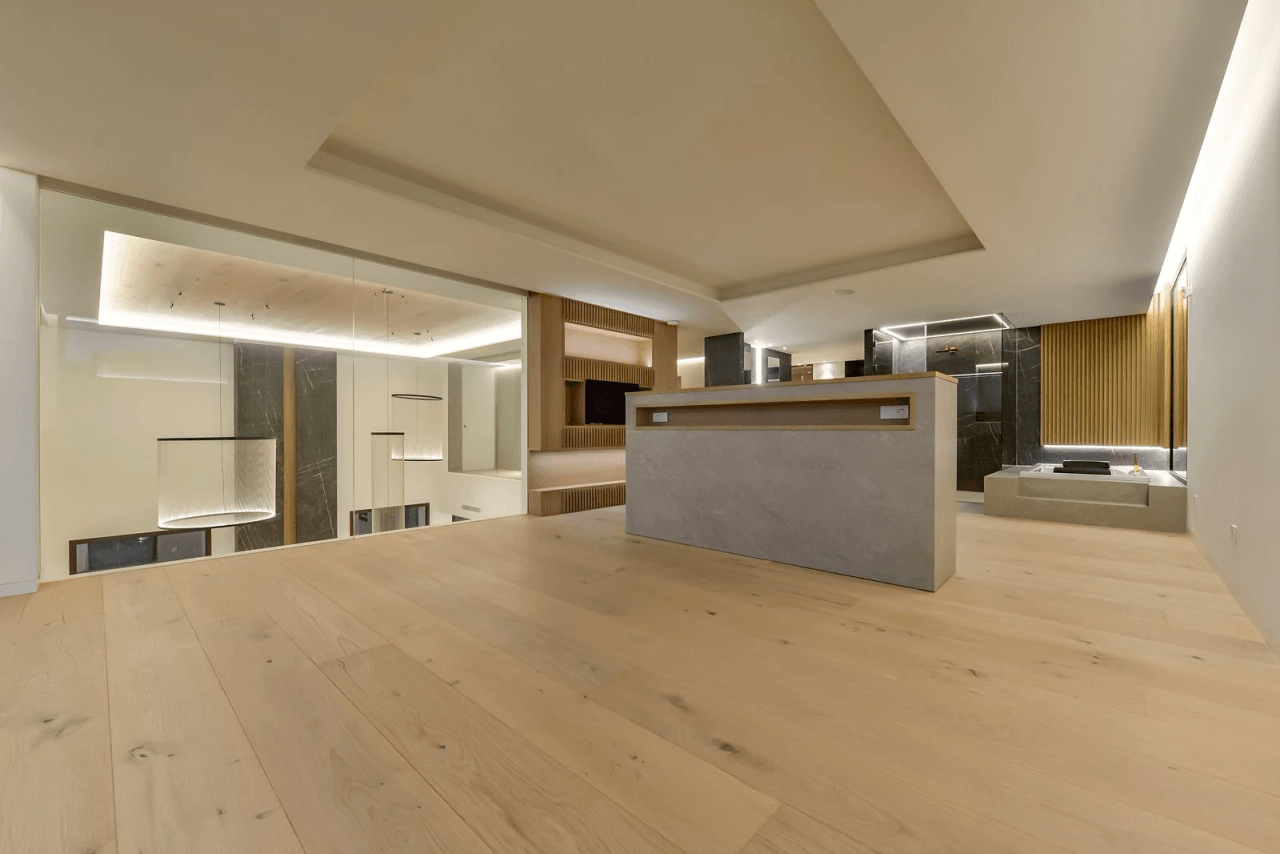 Iconic Contemporary Villa with Panoramic Sea Views