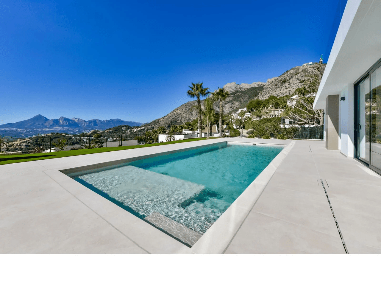 Luxury Villa in Altea Hills with Panoramic Mediterranean Views