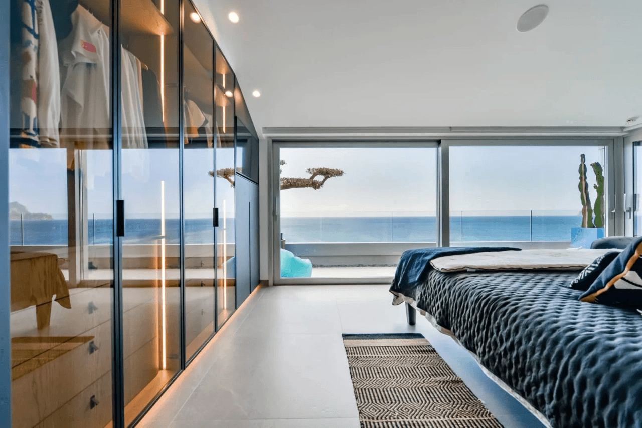 Exclusive Seafront Duplex in Mascarat, Altea