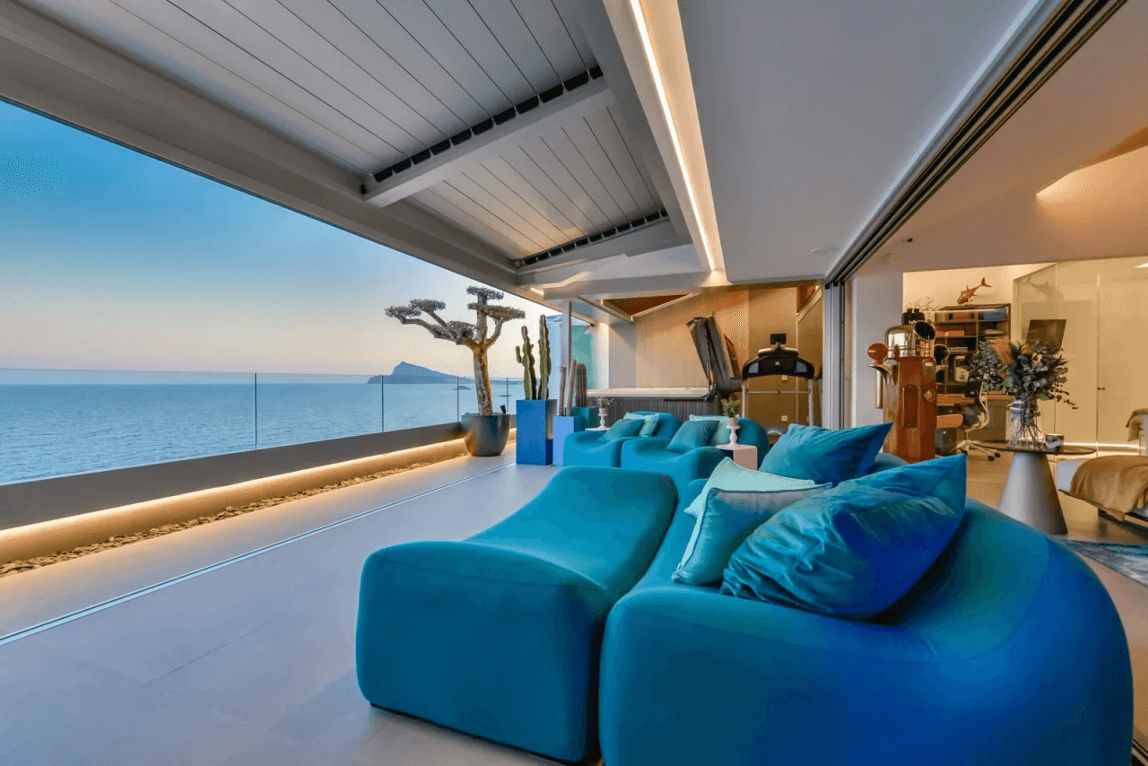 Exclusive Seafront Duplex in Mascarat, Altea