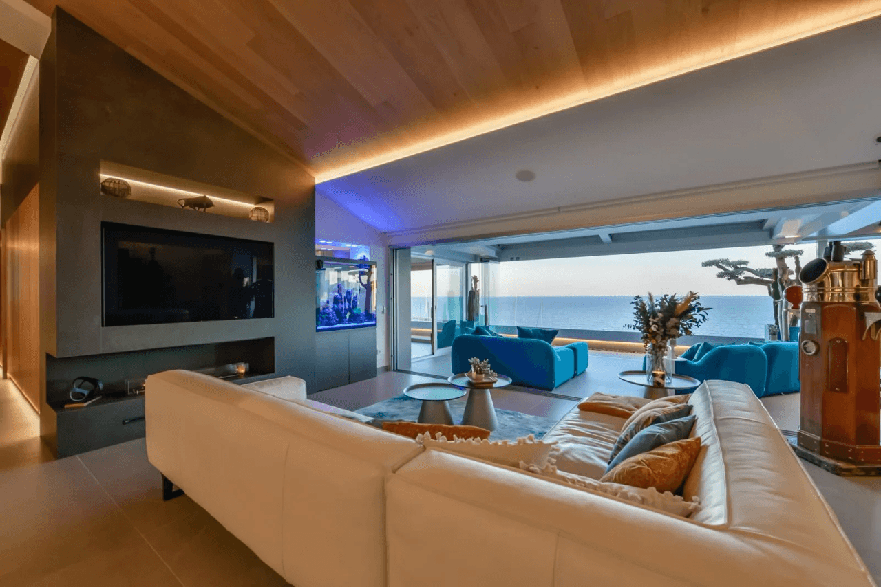 Exclusive Seafront Duplex in Mascarat, Altea