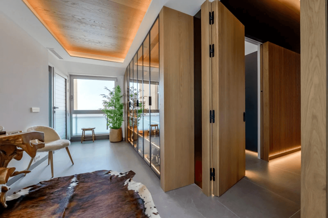 Exclusive Seafront Duplex in Mascarat, Altea
