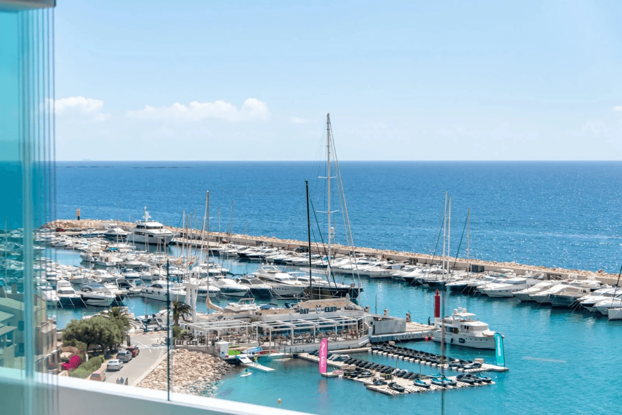 Exclusive Seafront Duplex in Mascarat, Altea