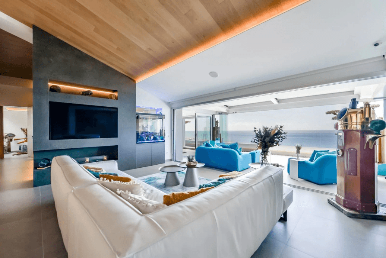 Exclusive Seafront Duplex in Mascarat, Altea