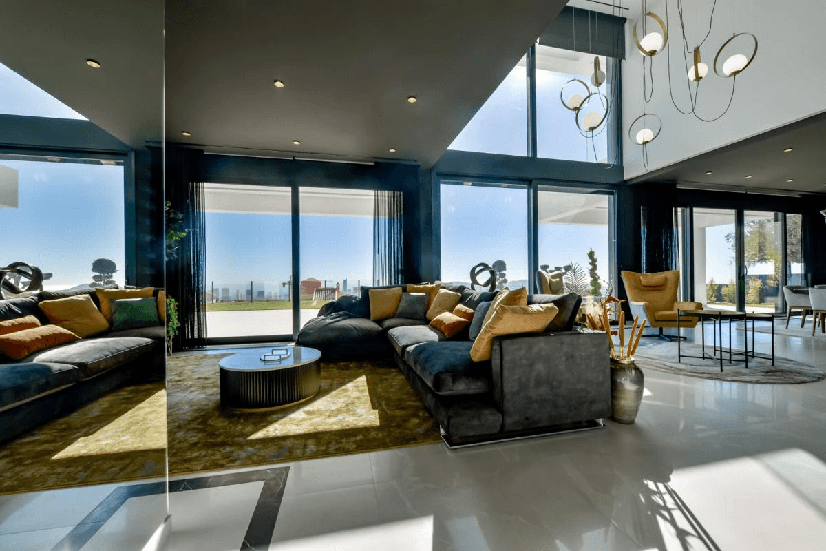 Villa for sale in Finestrat