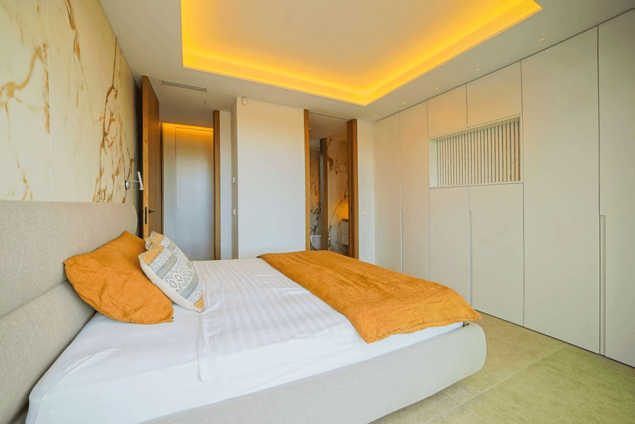 Impressive luxury villa in a minimalist style that combines luxury and comfort.