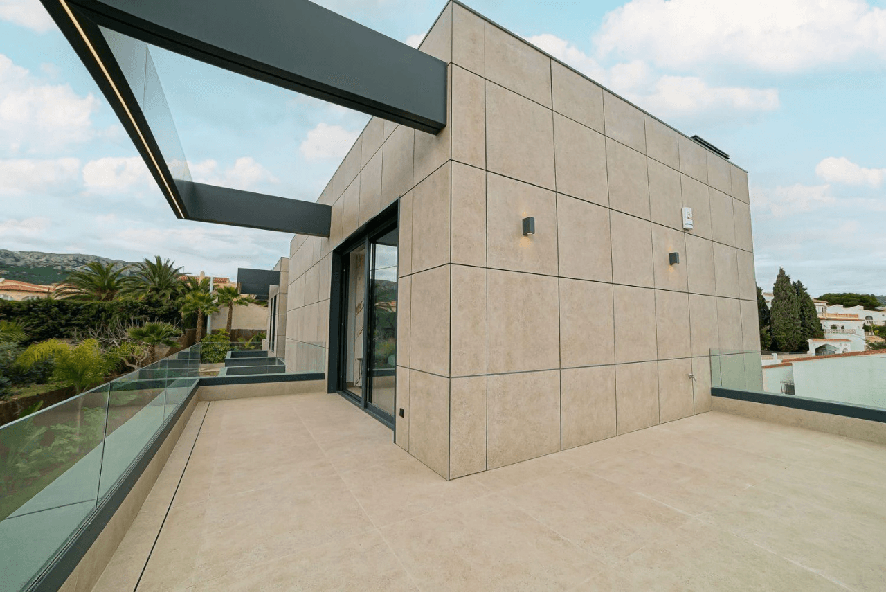 Impressive luxury villa in a minimalist style that combines luxury and comfort.