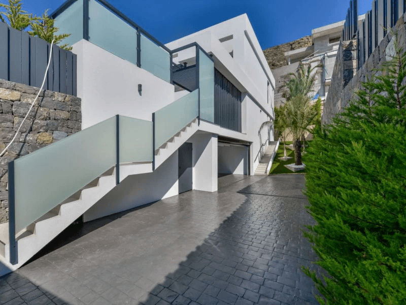 Villa for sale in Finestrat