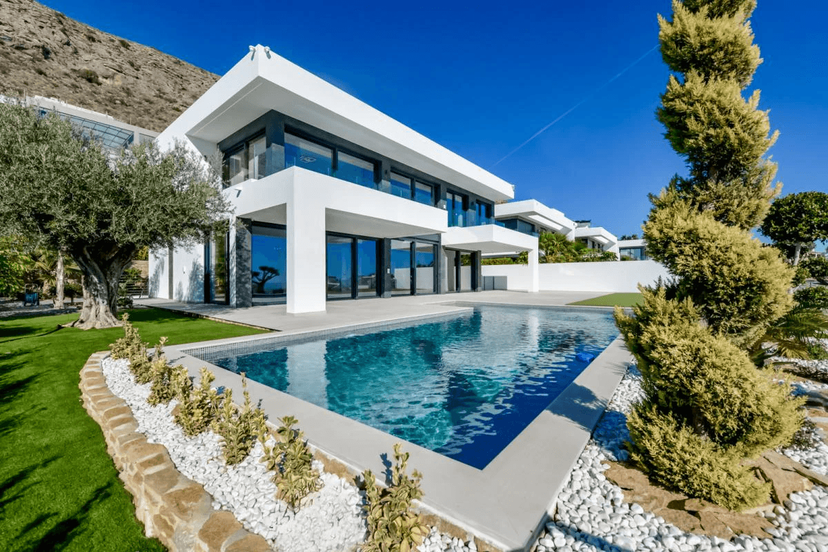 Villa for sale in Finestrat