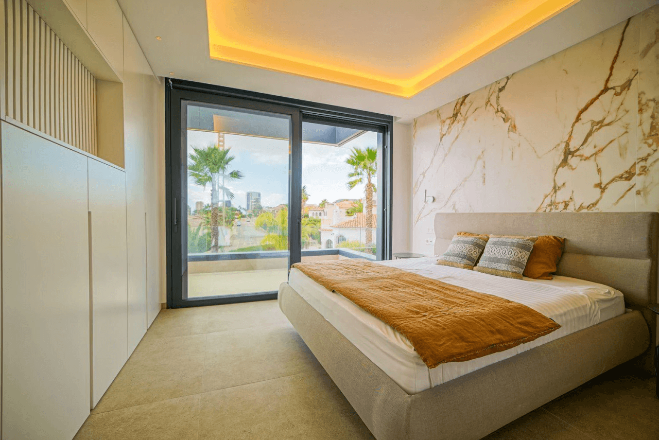 Impressive luxury villa in a minimalist style that combines luxury and comfort.