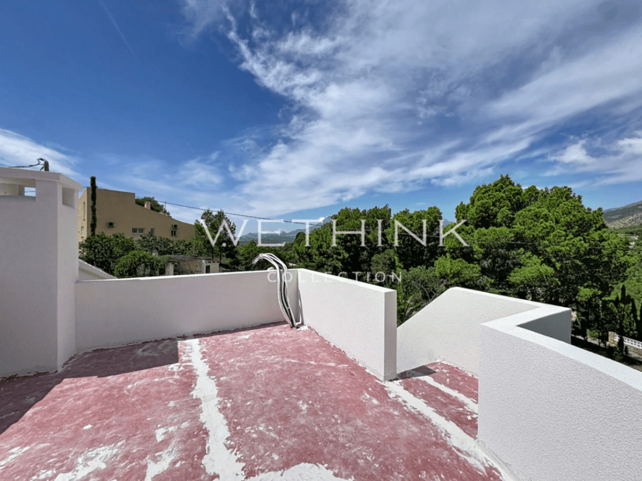 Elegant Villa with Guest Apartment by the Golf Course