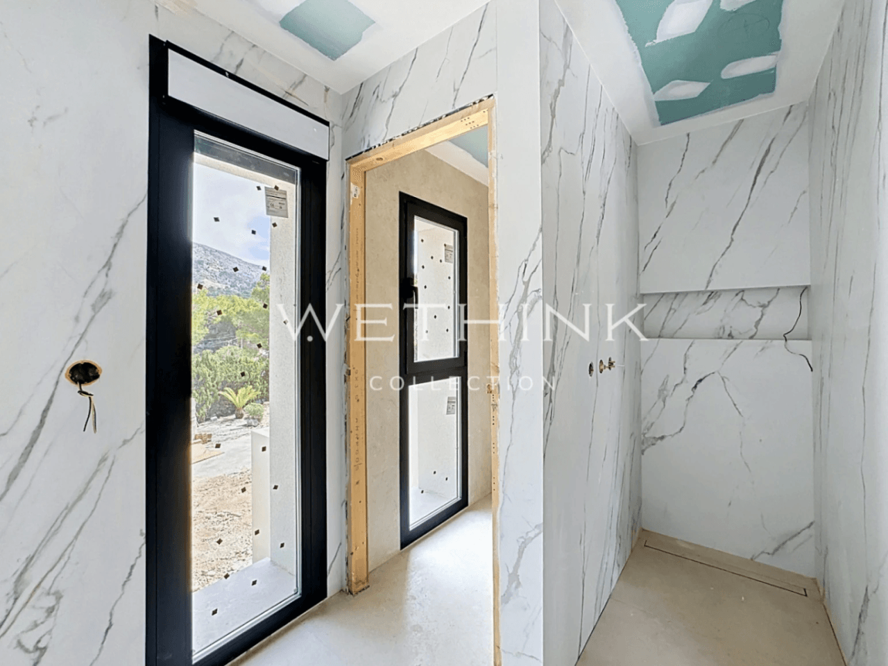 Elegant Villa with Guest Apartment by the Golf Course