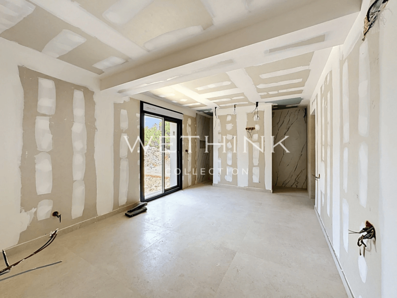 Elegant Villa with Guest Apartment by the Golf Course