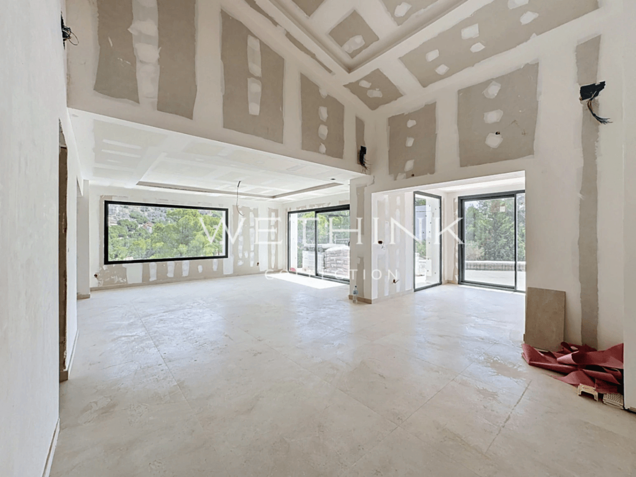 Elegant Villa with Guest Apartment by the Golf Course