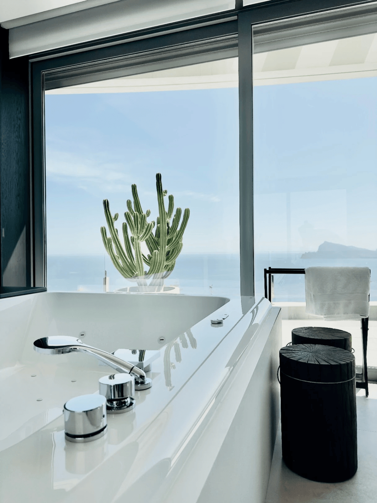 Exclusive Design Villa with Stunning Panoramic Sea Views in Altea Hills