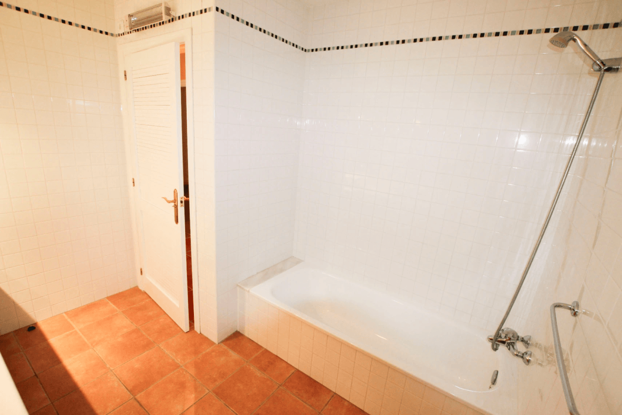 Single-Level Villa with Panoramic Sea Views for Sale in Altea La Vella