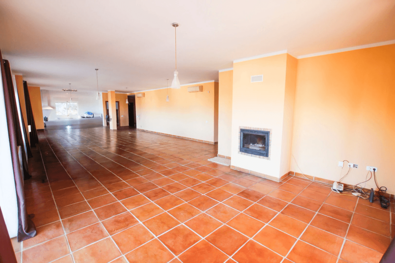 Single-Level Villa with Panoramic Sea Views for Sale in Altea La Vella