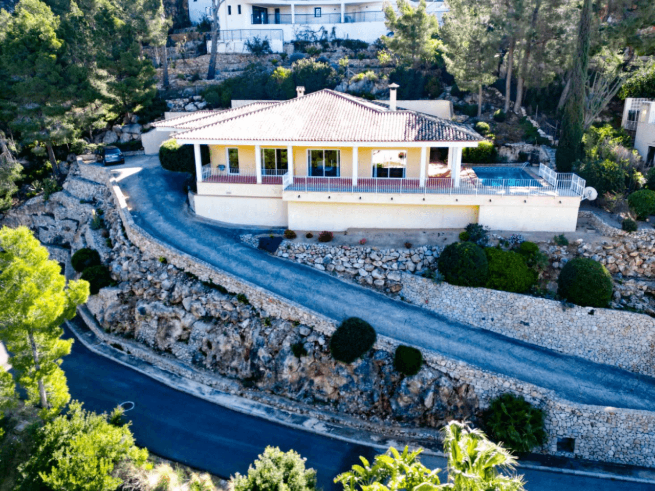 Single-Level Villa with Panoramic Sea Views for Sale in Altea La Vella