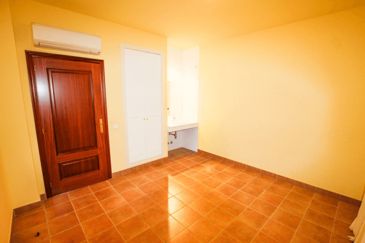 Single-Level Villa with Panoramic Sea Views for Sale in Altea La Vella