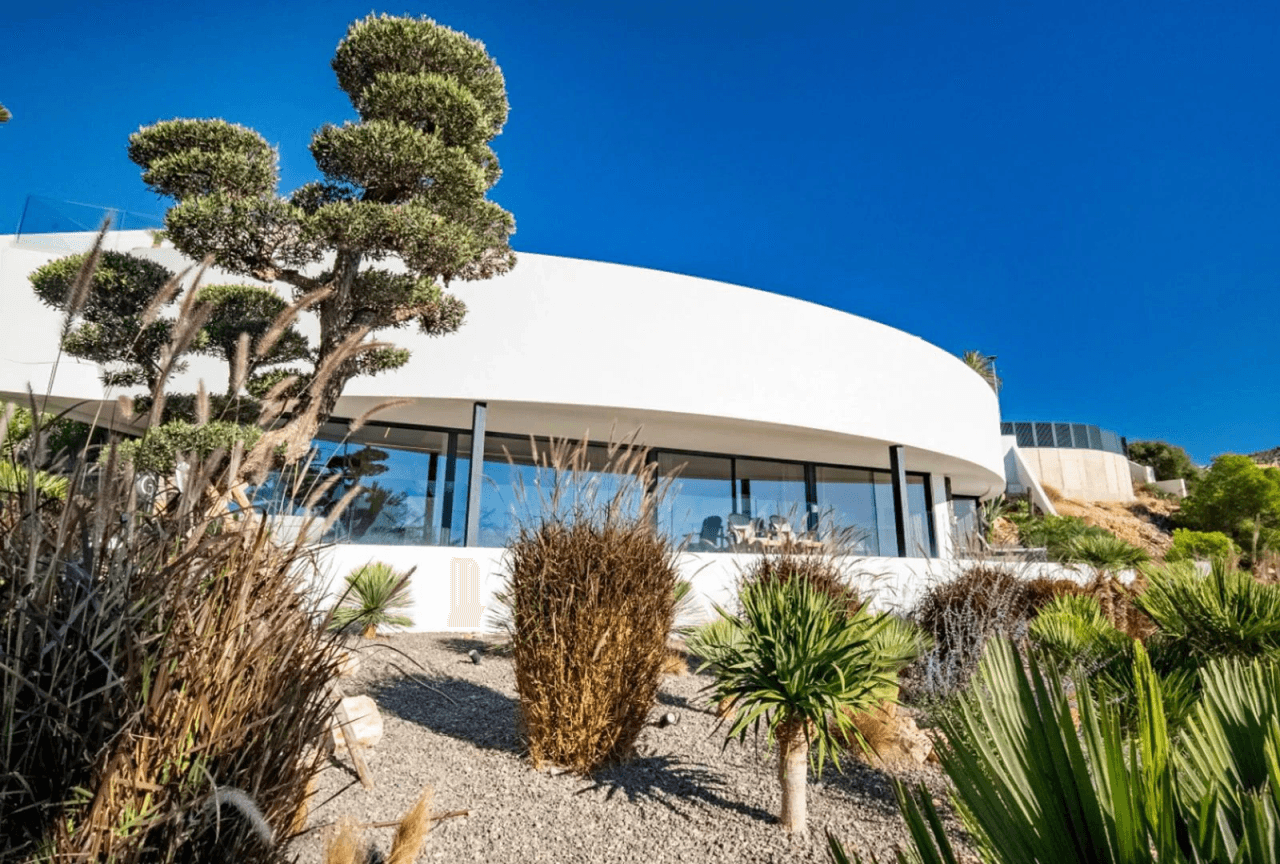 Luksusowa willa rzeźbiarska z panoramicznymi widokami na Morze Śródziemne w Altea Sierra