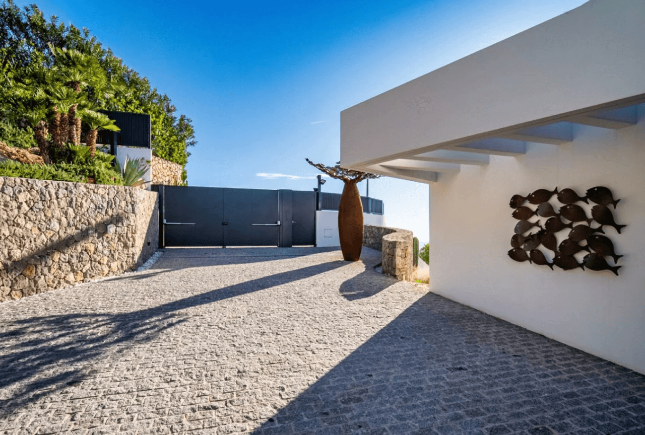 Luksusowa willa rzeźbiarska z panoramicznymi widokami na Morze Śródziemne w Altea Sierra