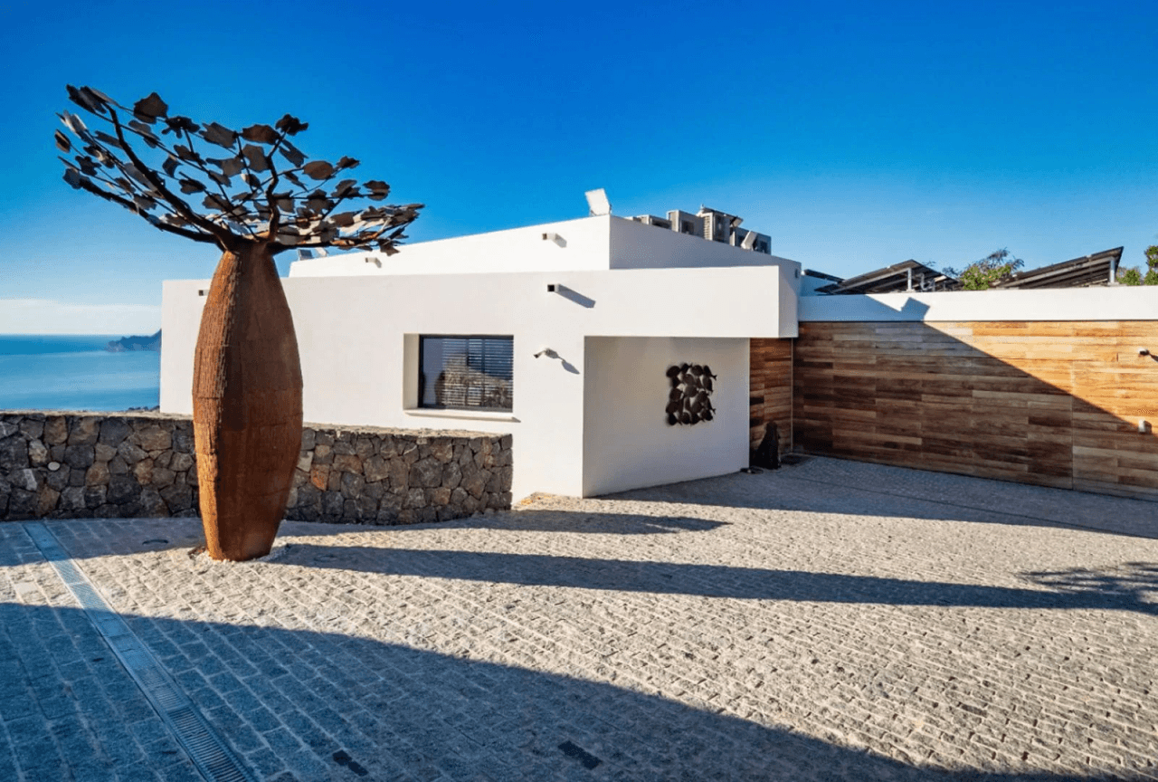 Luksusowa willa rzeźbiarska z panoramicznymi widokami na Morze Śródziemne w Altea Sierra