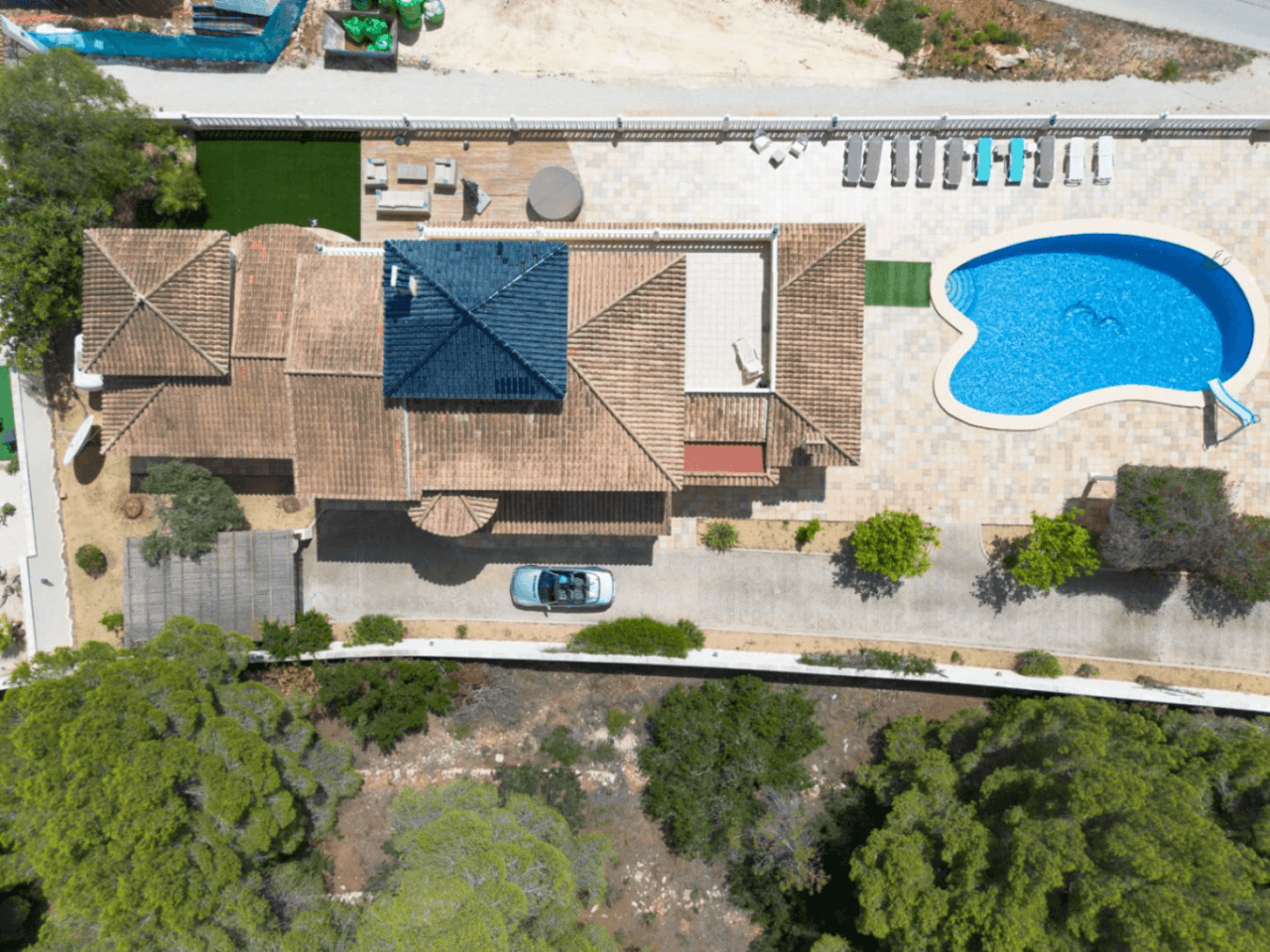 Grote Elegante Villa met Zeezicht Te Koop in Moraira