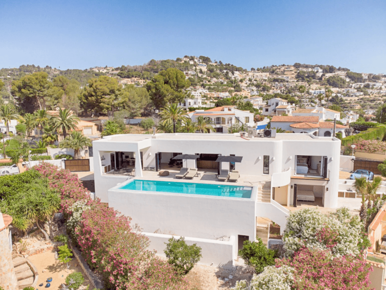 Modern luxury villa with sea view for sale in Moraira (San Jaime)