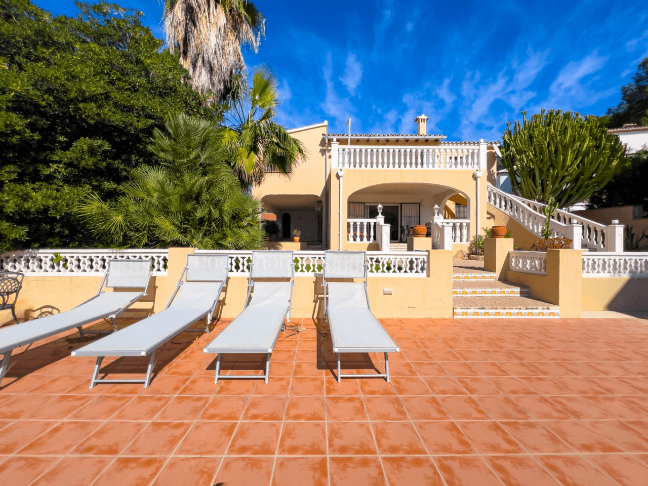 Zeezicht Villa te koop in Moraira op loopafstand van het centrum