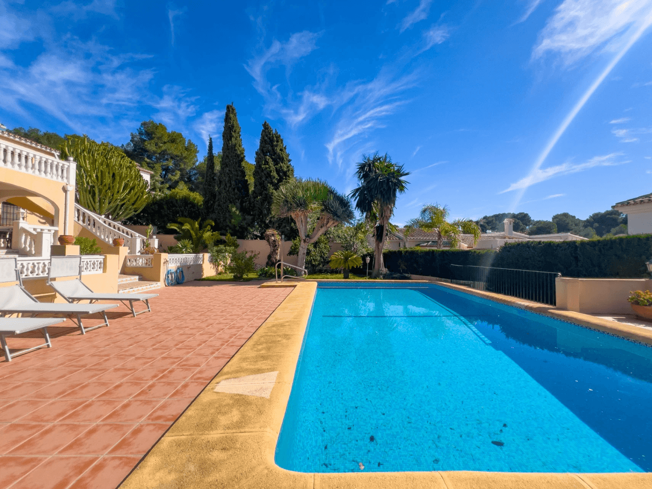 Zeezicht Villa te koop in Moraira op loopafstand van het centrum