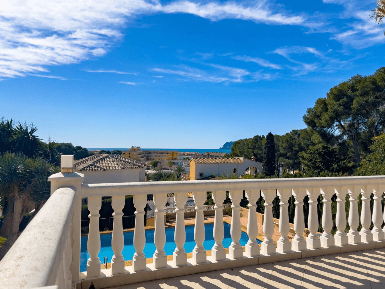 Zeezicht Villa te koop in Moraira op loopafstand van het centrum