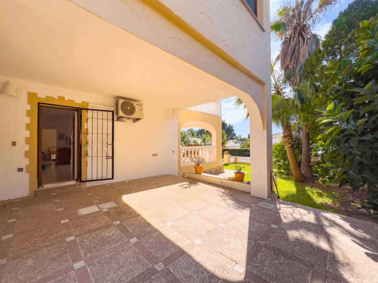Zeezicht Villa te koop in Moraira op loopafstand van het centrum