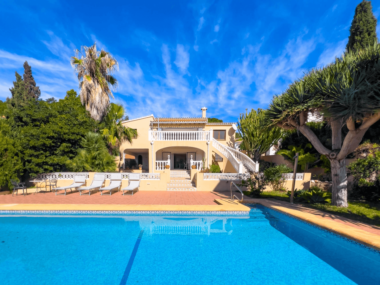 Villa for sale in Moraira, Alicante