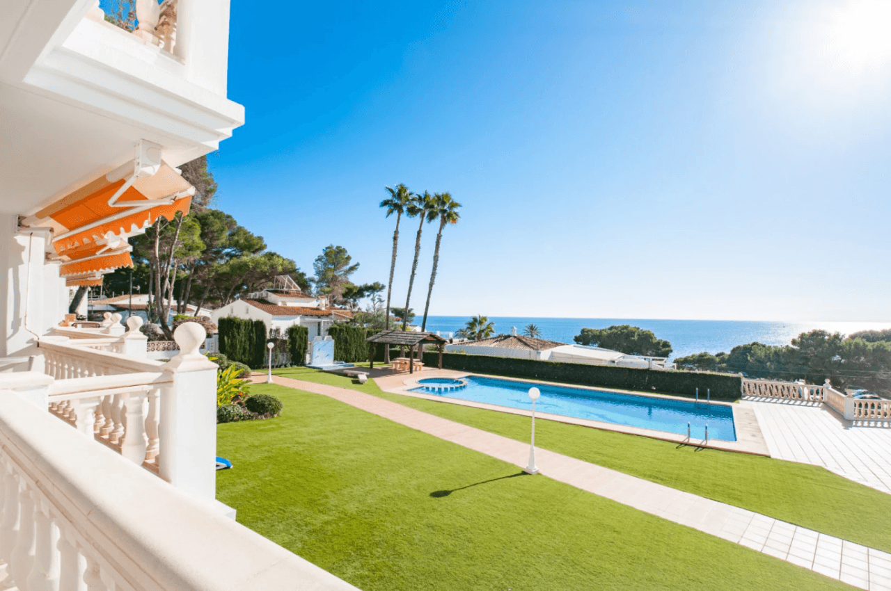 Charmant appartement met prachtig uitzicht op zee in Moraira