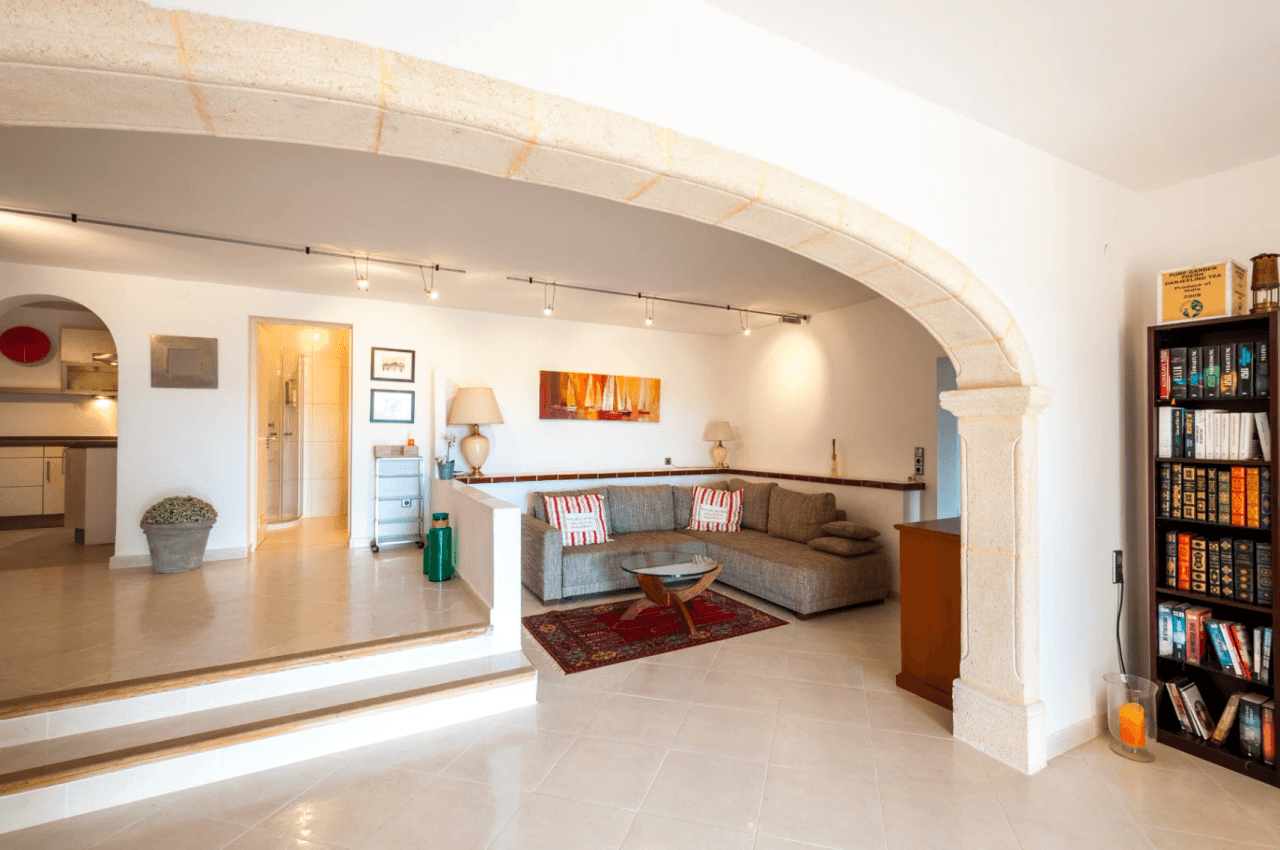 Zeezicht Villa te koop in Moraira op loopafstand van het centrum