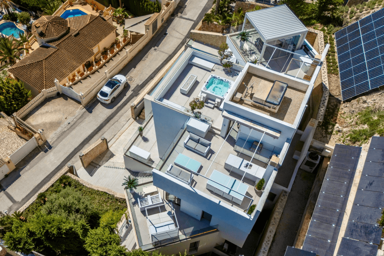 Uitzonderlijke Luxe Villa in Moraira – Waar Design, Technologie en Zeezicht Samenkomen