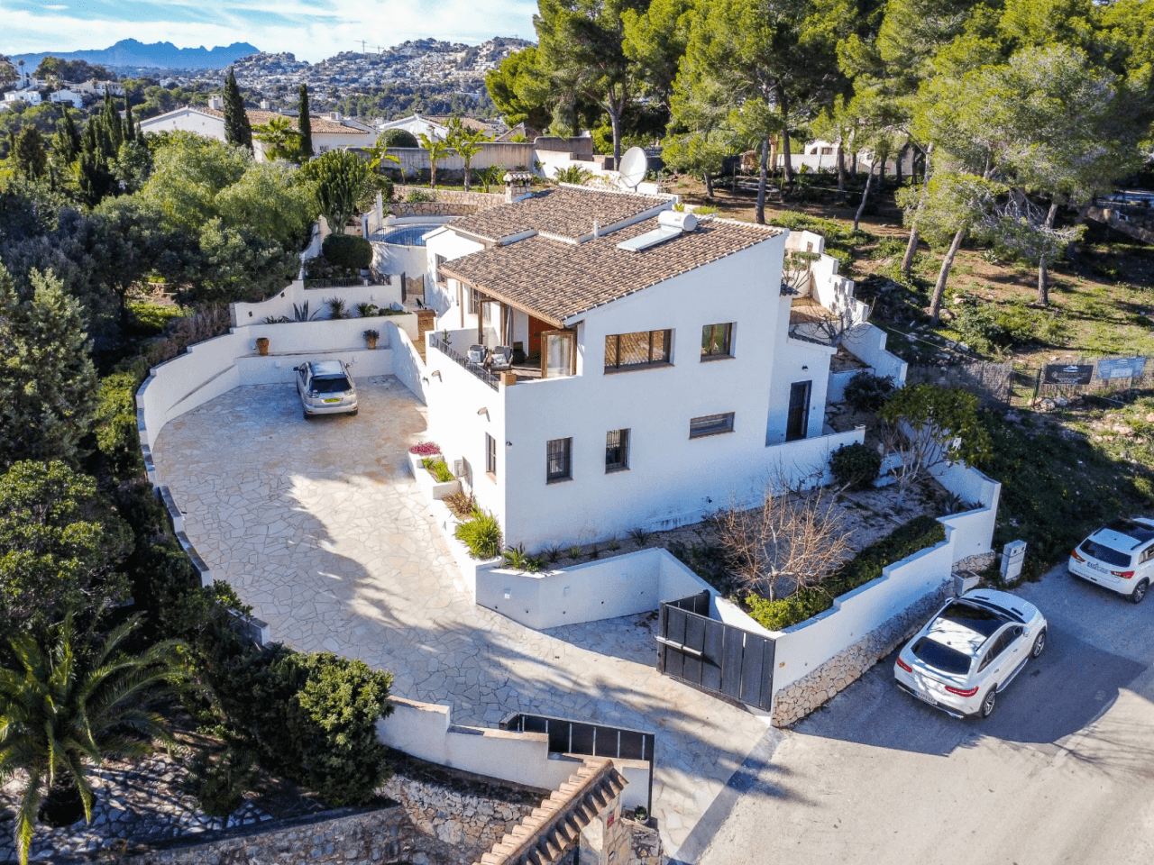 Zeezicht villa te koop in Moraira op loopafstand van het strand