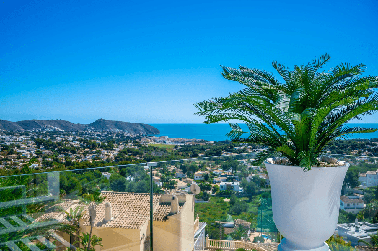 Uitzonderlijke Luxe Villa in Moraira – Waar Design, Technologie en Zeezicht Samenkomen