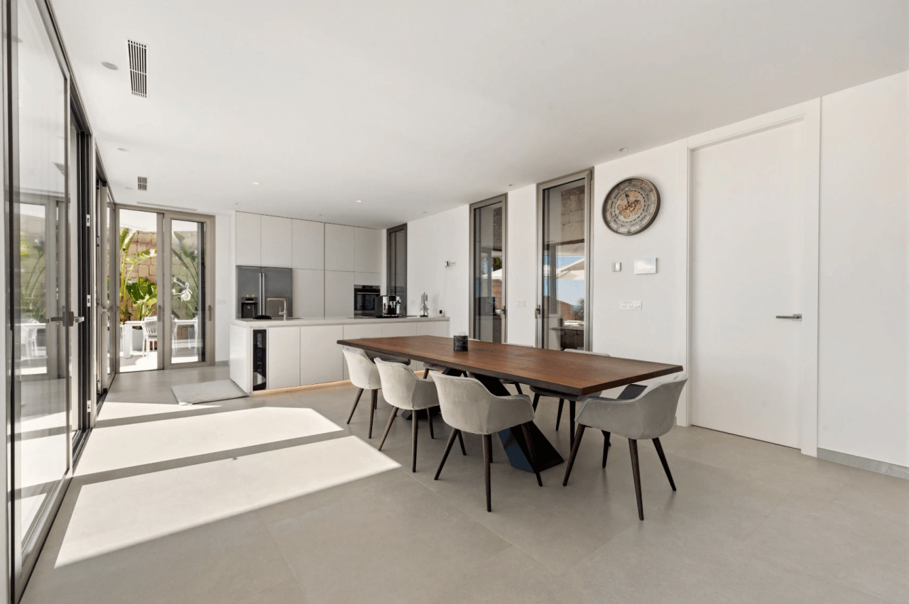 Uitzonderlijke Luxe Villa in Moraira – Waar Design, Technologie en Zeezicht Samenkomen