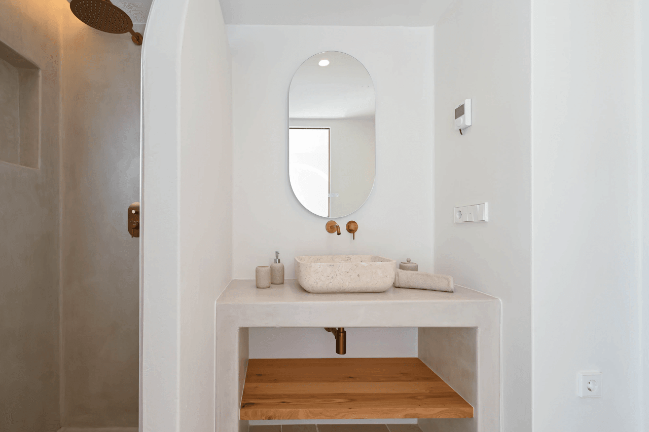 Exclusieve designvilla in Moraira met luxe buitenleven en panoramisch uitzicht