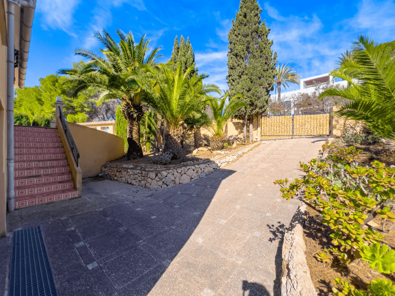 Zeezicht Villa te koop in Moraira op loopafstand van het centrum
