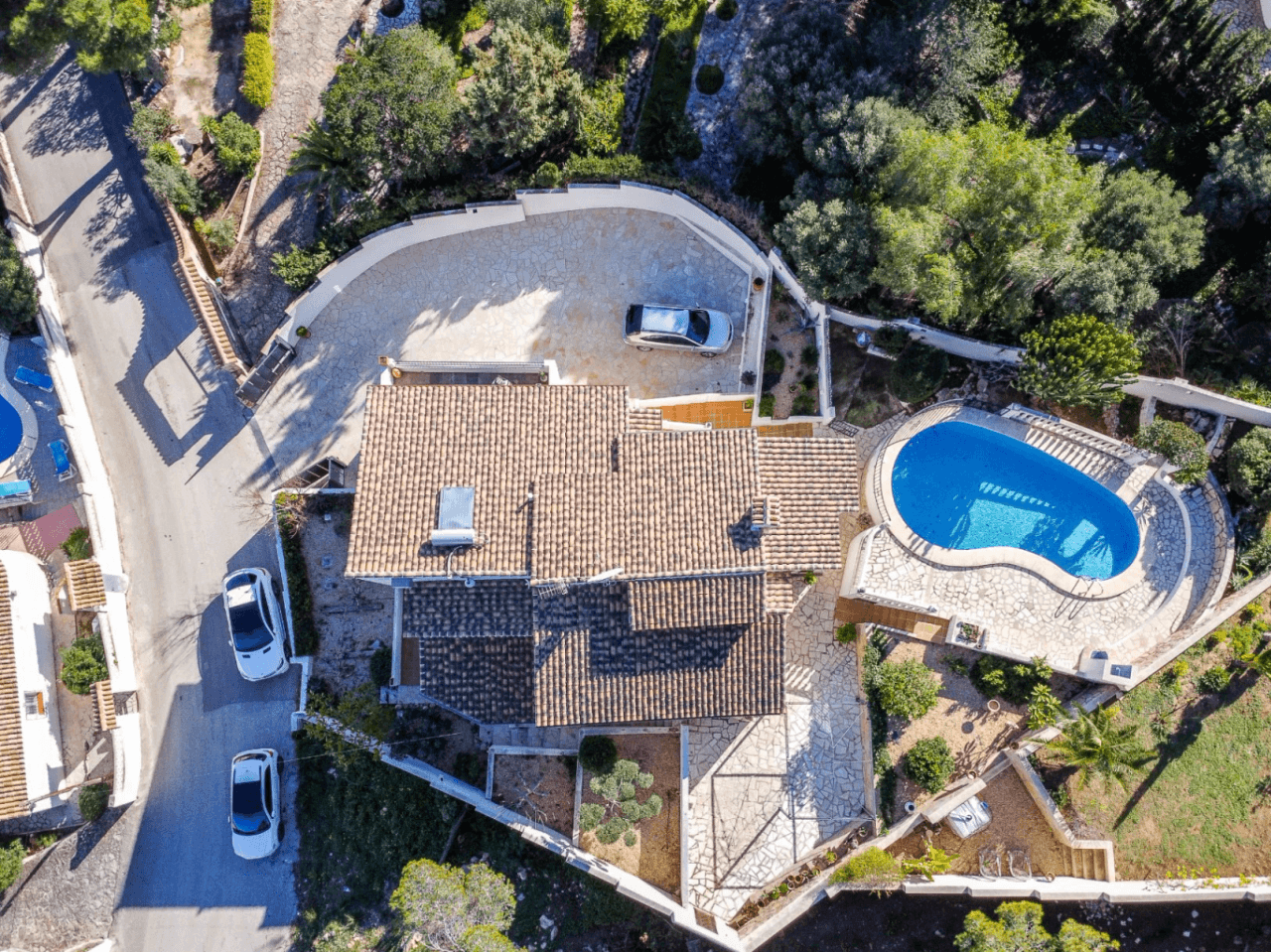 Zeezicht villa te koop in Moraira op loopafstand van het strand