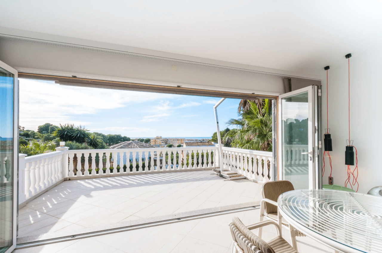 Zeezicht Villa te koop in Moraira op loopafstand van het centrum
