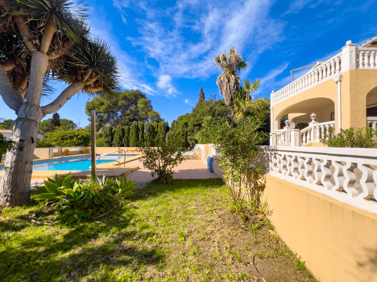 Zeezicht Villa te koop in Moraira op loopafstand van het centrum