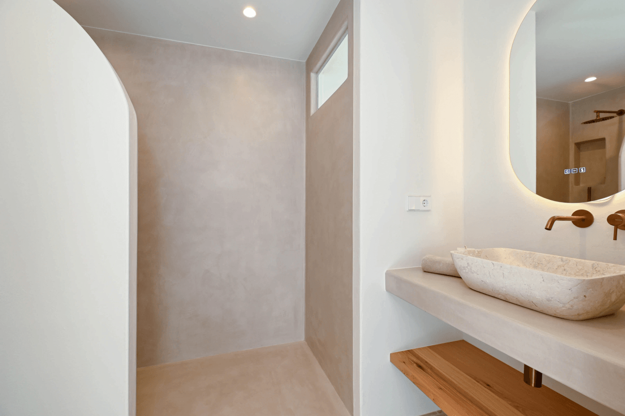 Exclusieve designvilla in Moraira met luxe buitenleven en panoramisch uitzicht