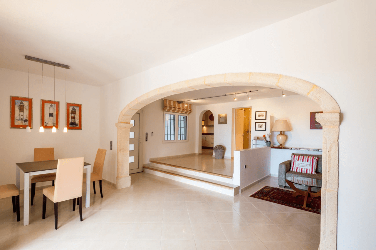 Zeezicht Villa te koop in Moraira op loopafstand van het centrum
