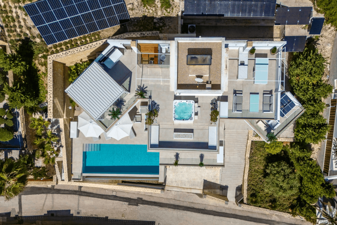 Uitzonderlijke Luxe Villa in Moraira – Waar Design, Technologie en Zeezicht Samenkomen