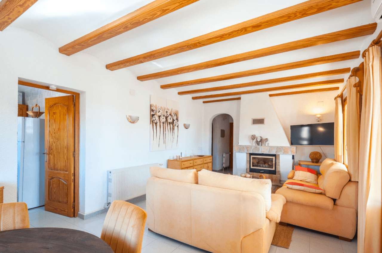 Mediterrane Villa mit Südwest-Ausrichtung in Benissa nahe dem San Jaime Golfclub.