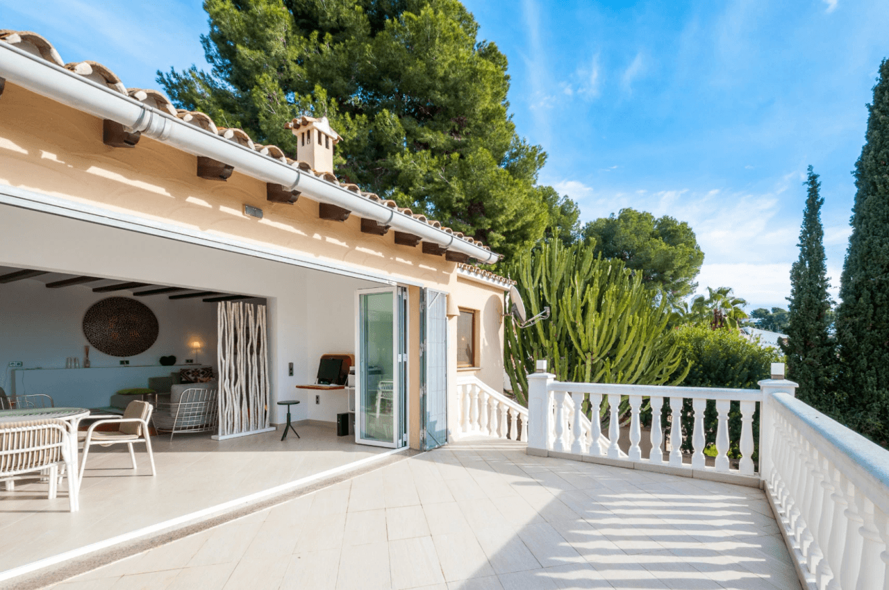 Zeezicht Villa te koop in Moraira op loopafstand van het centrum